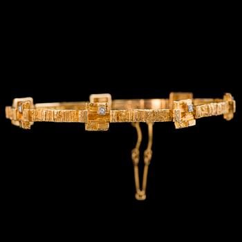 Björn Weckström, BRACELET, "Timanttietapit", 8/8 cut diamonds, 18K gold. Lapponia.