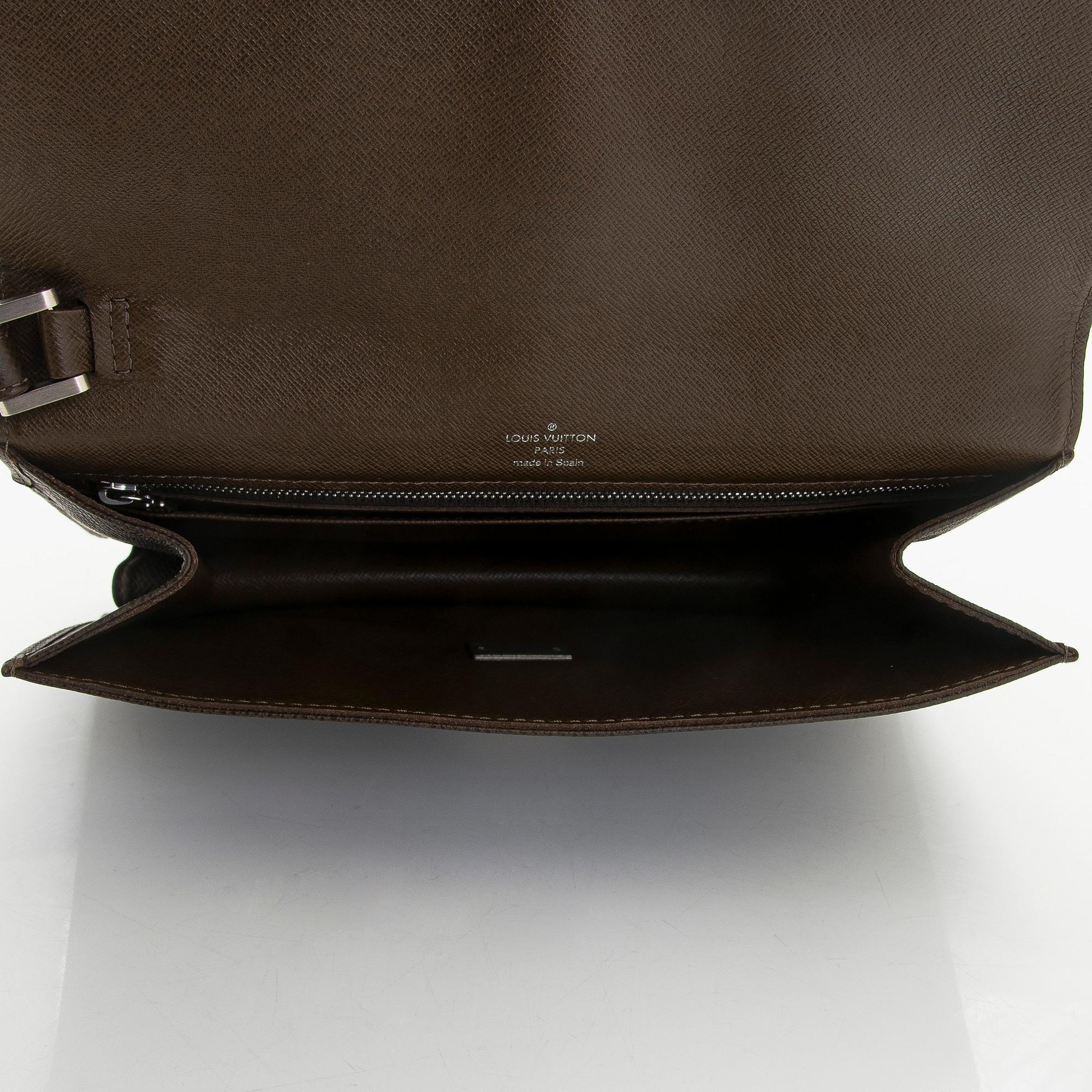 Louis Vuitton, väska/clutch, "Selenga".