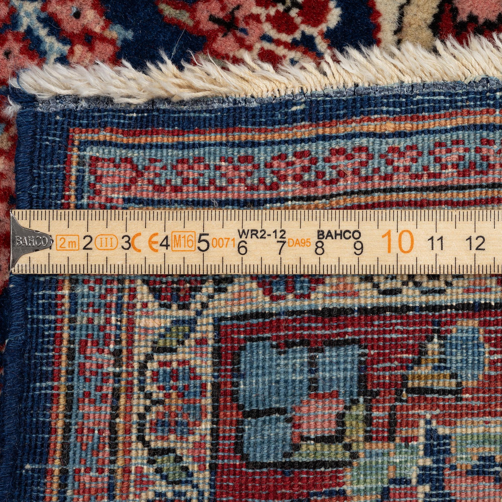 A pair of antique Keshan rugs, central persia, c. 205 x 137 cm.