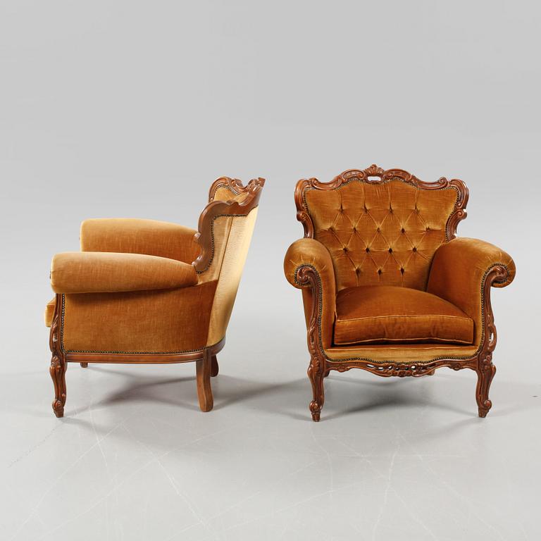 A pair of lounge chairs by Spagnesi Salotti in Italy, second half of the 20th century.