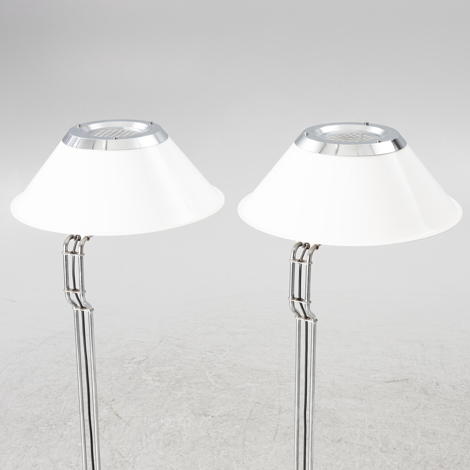 Per Sundstedt, golvlampor, ett par,  samt bordslampa, "Mars", Kosta Lampan, resp Ateljé Lyktan, sent 1900-tal.