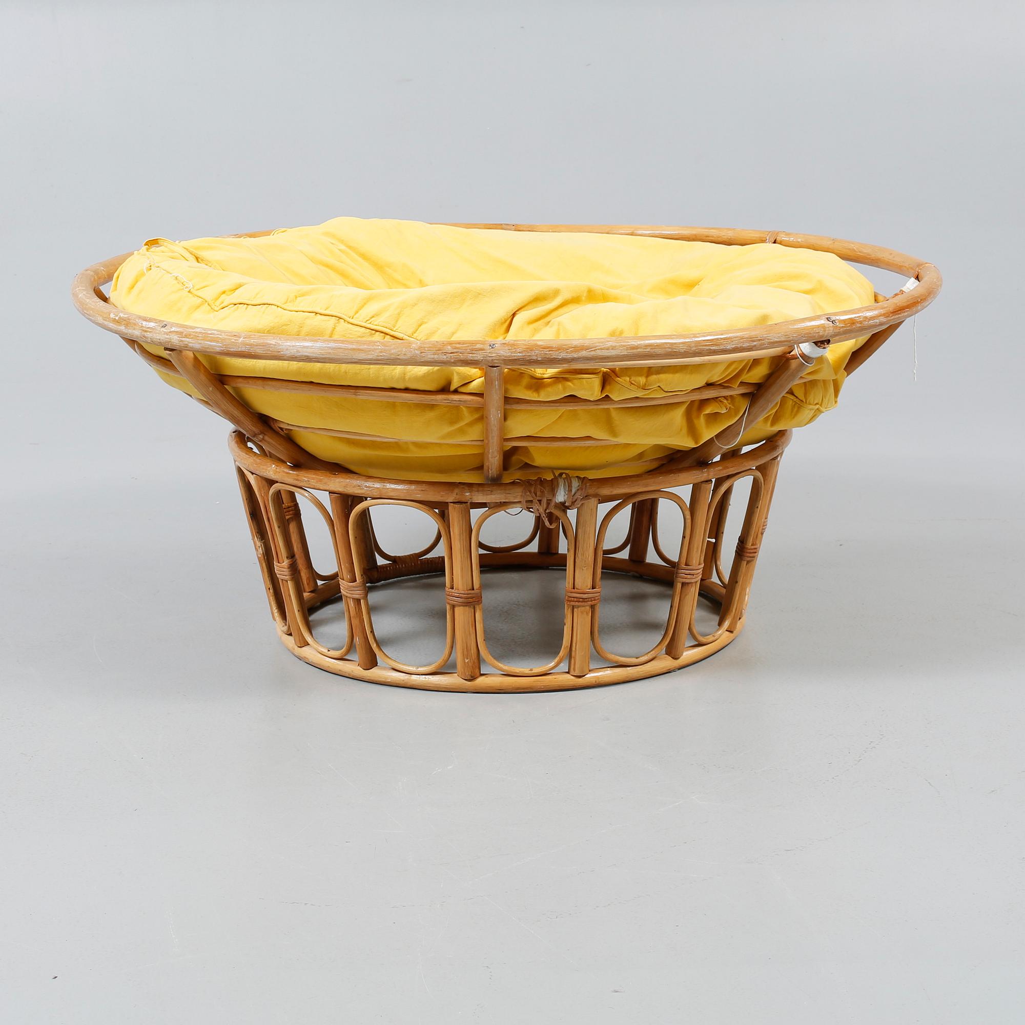 LIGGFÅTÖLJ, 1900-talets andra hälft.