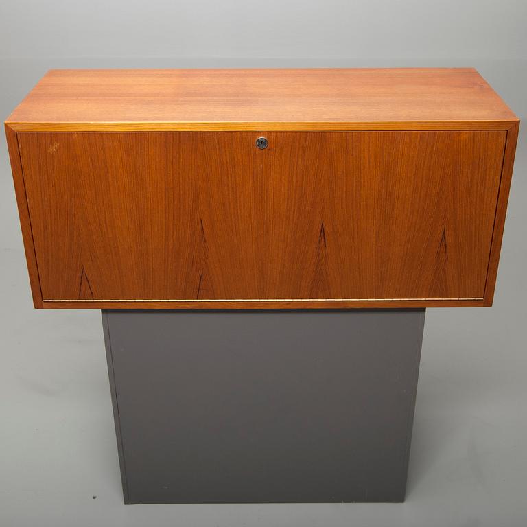 BARSKÅP / ÖVERSKÅP, 1900-talets mitt.