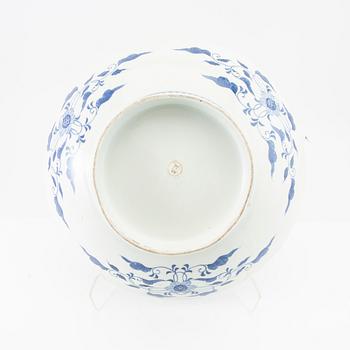 Bowl plate 2 pcs Japan 20th century porcelain.