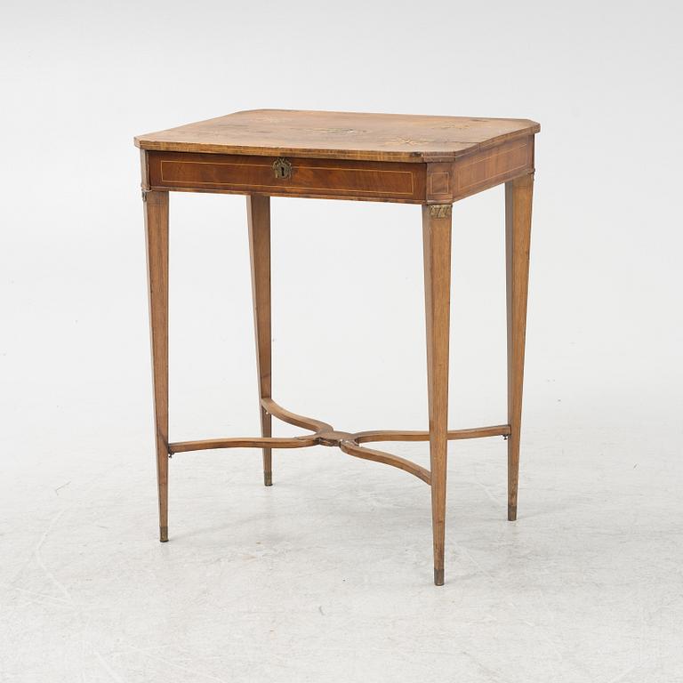 Side table, Swedish Gustavian style, from the first half of the 19th century.