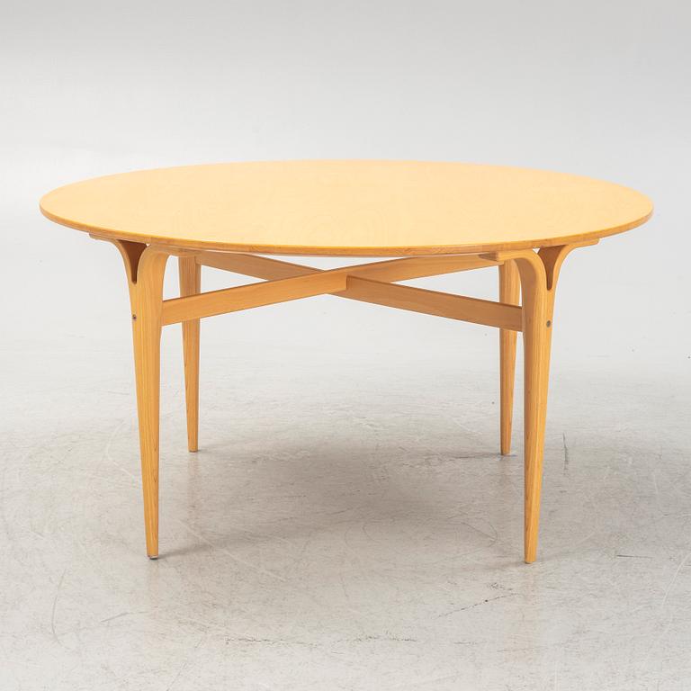 Bruno Mathsson,  a 'Supercirkel' coffee table, Bruno Mathsson International, Värnamo,  second half of the 20th century.