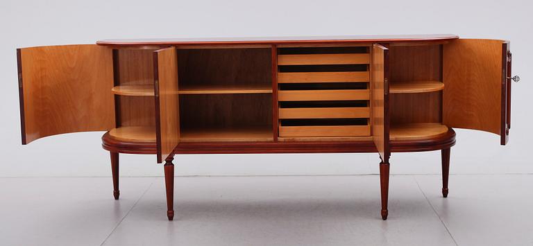 SIDEBOARD, gustaviansk stil, 1900-talets andra hälft.