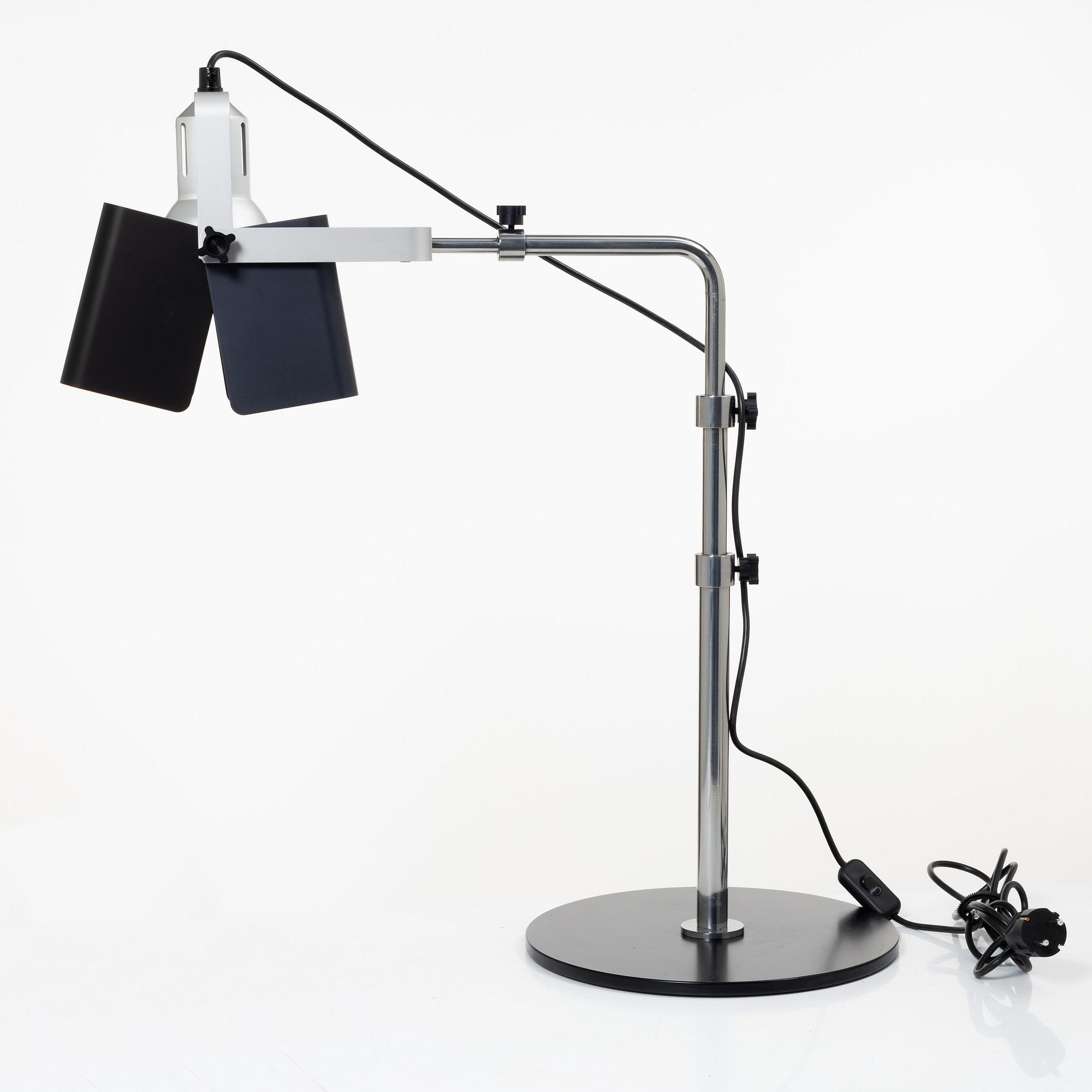 Yrjö Kukkapuro, an 'YK100B1' table lamp, blond Belysning, Sweden, 2020's.