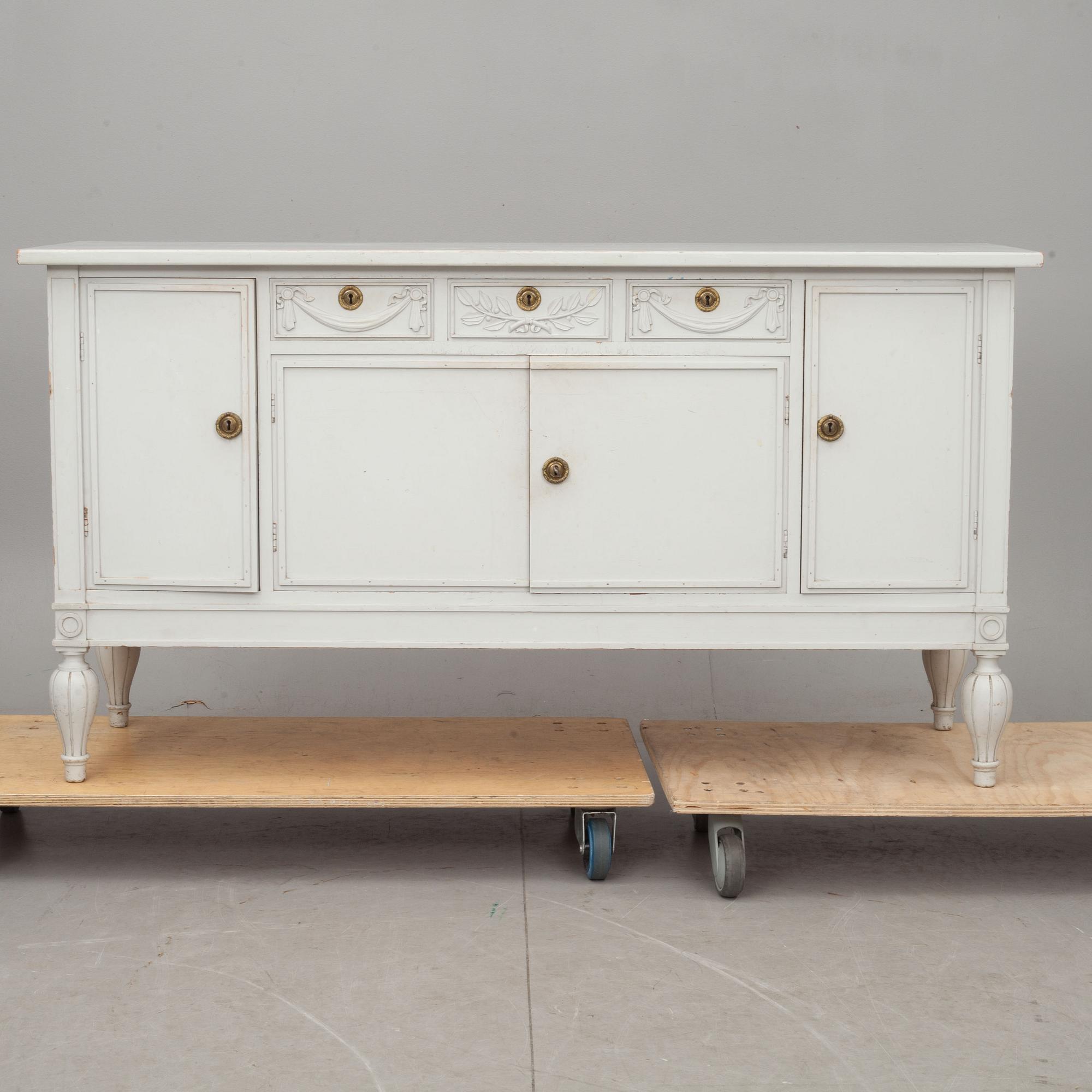 SKÄNK, gustaviansk stil, 1800/1900-tal.