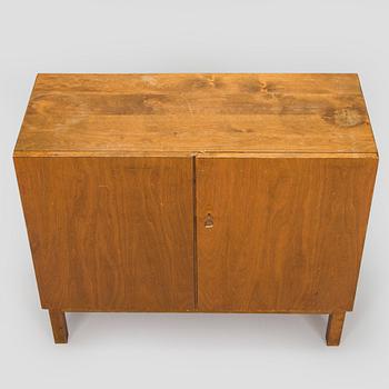 Alvar Aalto, skåp, modell 810 för O.Y Huonekalu- ja Rakennustyötehdas A.B, 1930-tal.