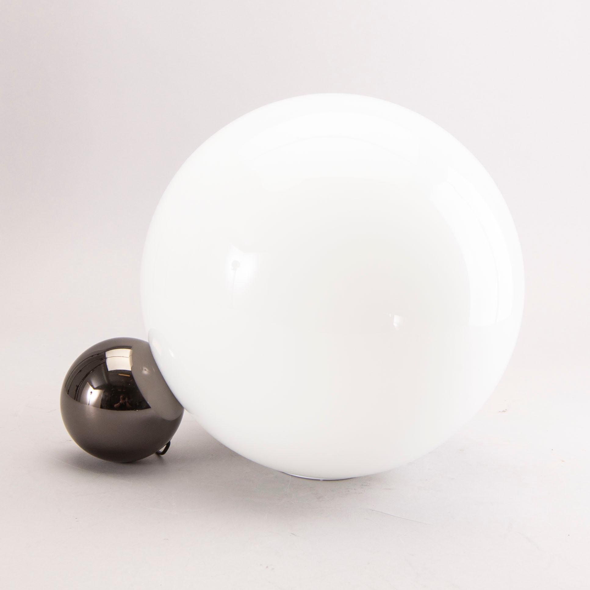 Michael Anastassiades, bordslampa  "copy cat" för Flos 2000-tal.