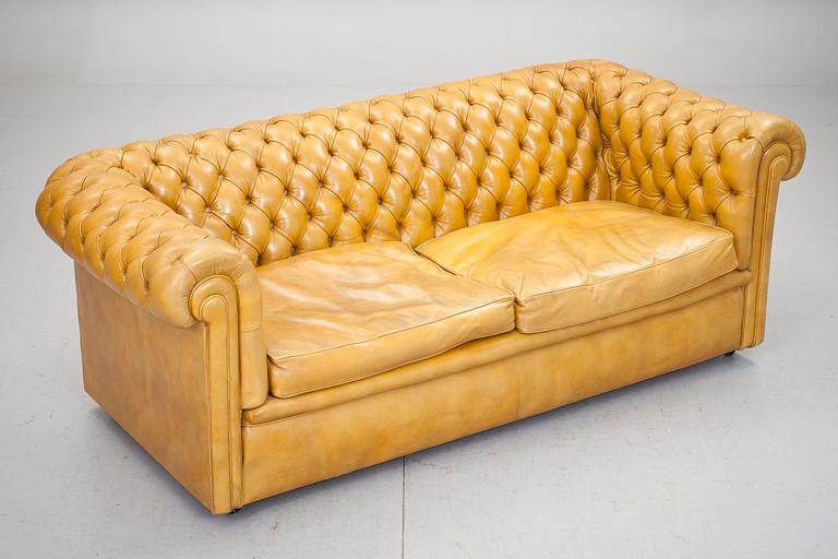 SOFFA, Chesterfield, 1900-talets andra hälft.