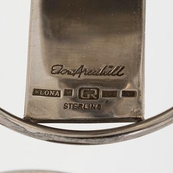 Elon Arenhill, Ljusstakar, ett par, sterlingsilver, Malmö 1997.