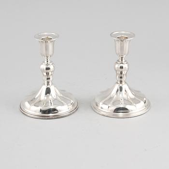 LJUSSTAKAR, ett par, silver, svenska importstämplar, 1900-tal.