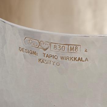 Tapio Wirkkala, kuksa, "Isännänmuki", hopeaa, TW 463, Kultakeskus, Hämeenlinna 1989.