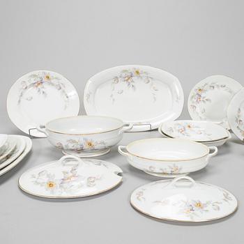 A 100-pc porcelain dinner service, Gebrüder Benedikt, Czechoslovakia, mid-20th century.