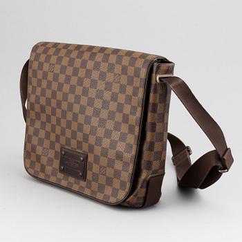 Louis Vuitton, messengerbag 'Brooklyn'.