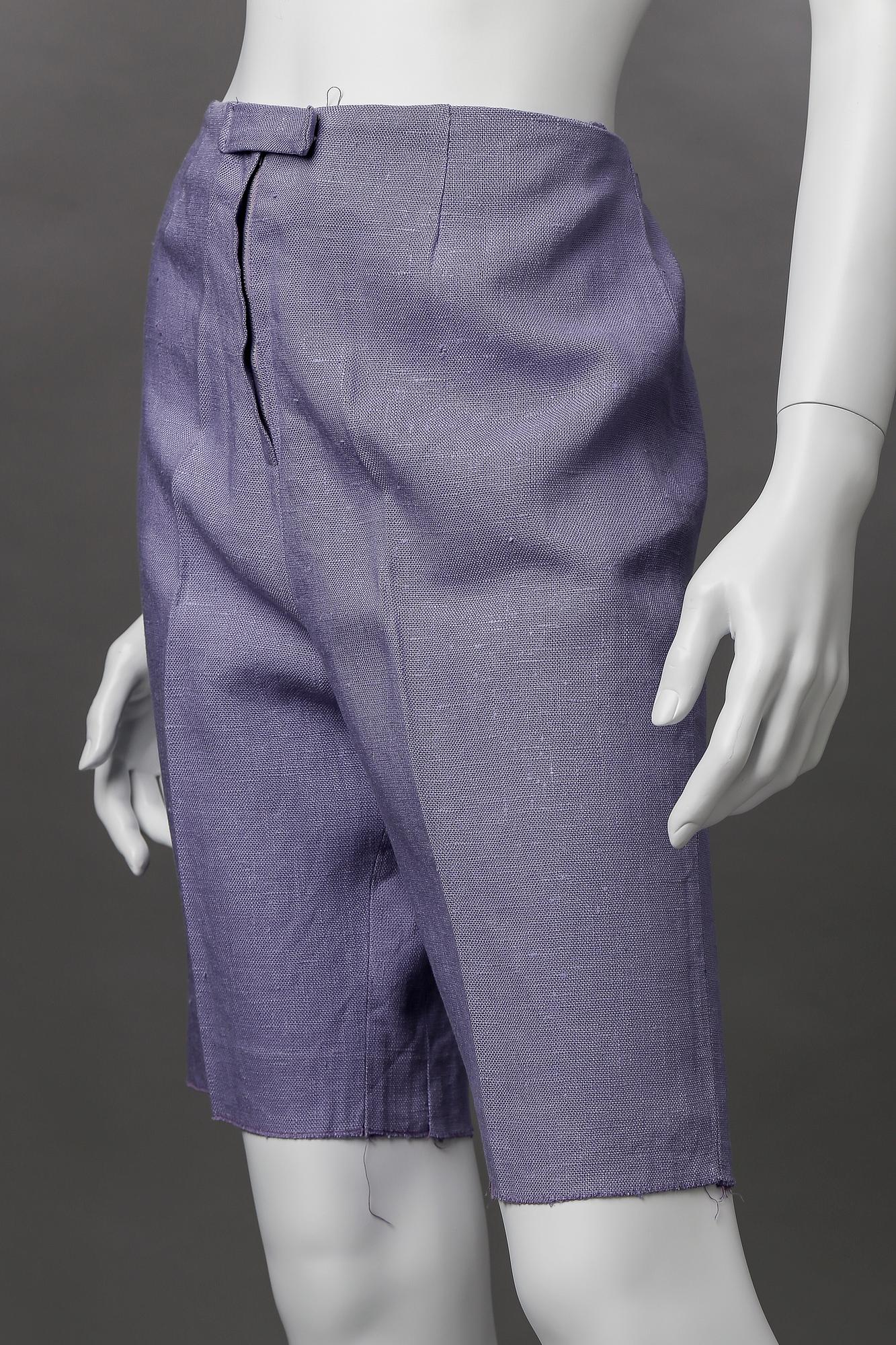 SHORTS, Greta Garbo.