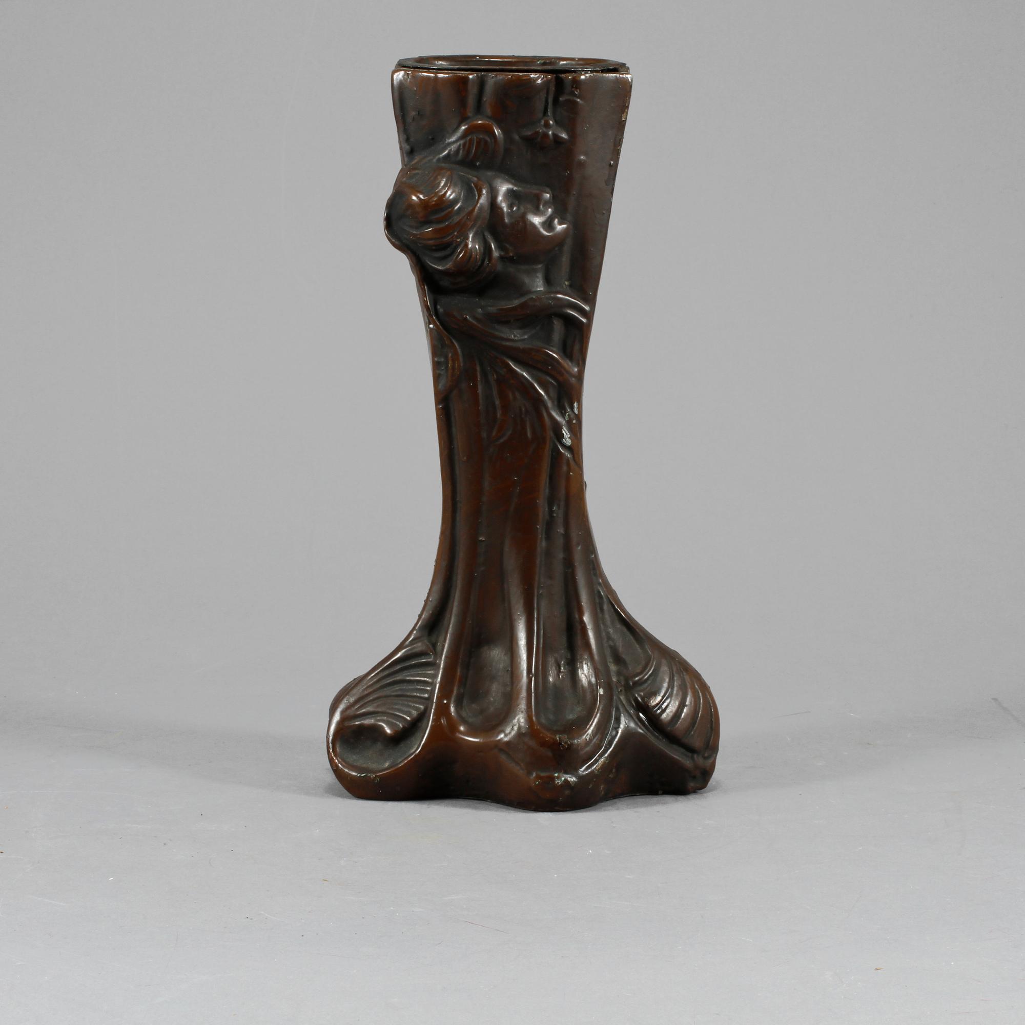 VAS, målad metall, jugend, 1900-talets början.