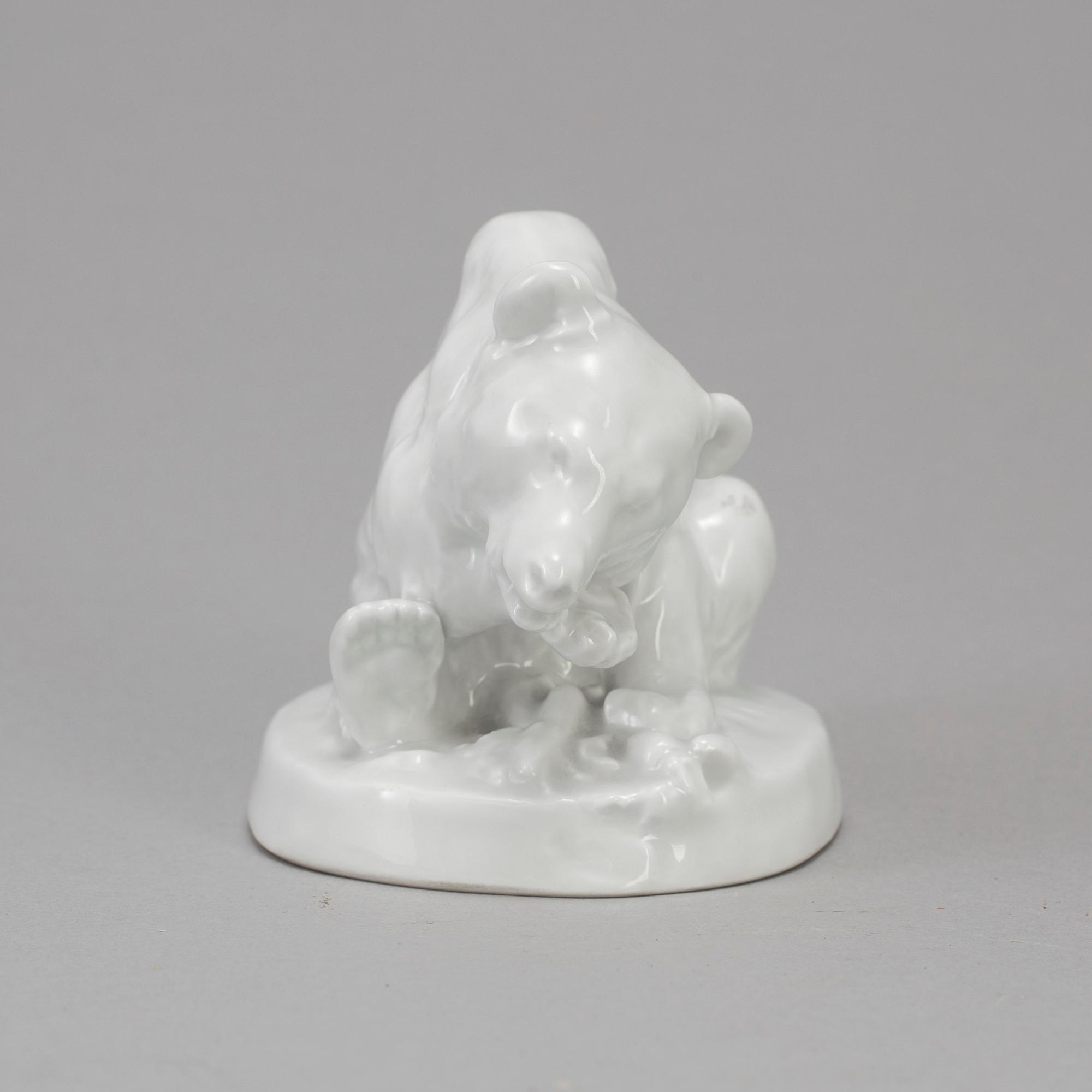 A porcelain Meissen figurine, 20th century.