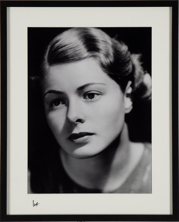 A photograph by ÅKE LANGE, depciting Ingrid Bergman, C-print, after, numbered 3/10.