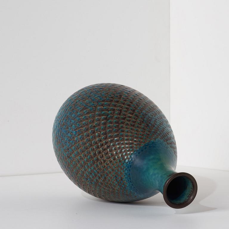 Stig Lindberg, a stoneware vase, Gustavsberg studio 1958-59.