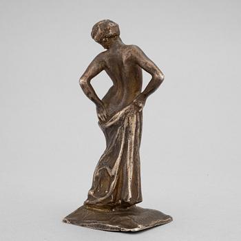 Carl Eldh, skulptur, silver. Signerad och daterad 1908. Gjutarstämplar H Bergman fud.