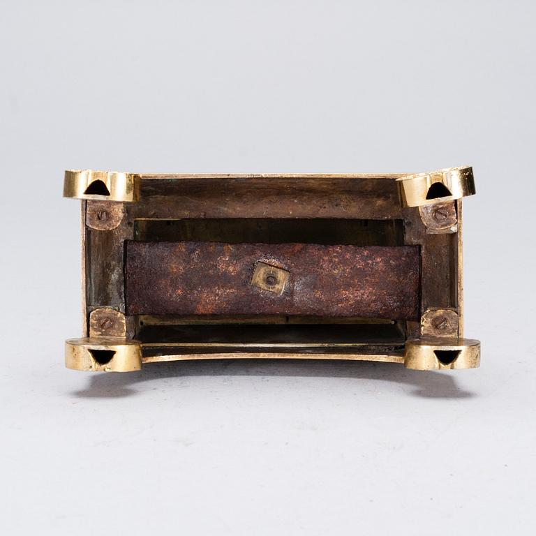 URSTÄLL, brännförgylld brons, Frankrike 1800-talets början.