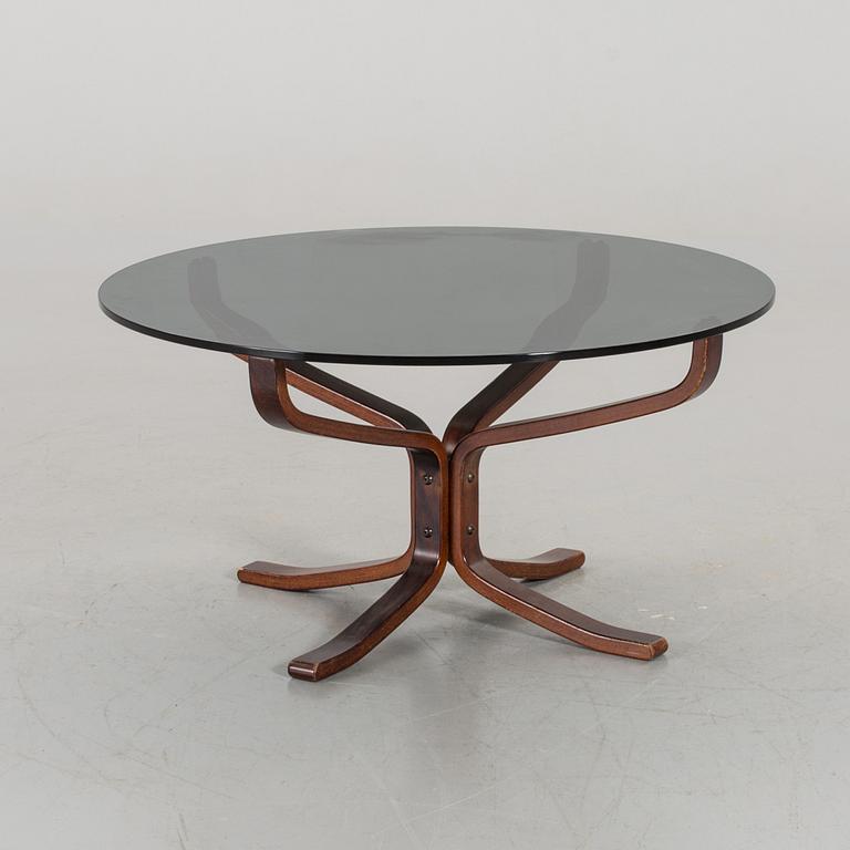 A COFFEE TABLE BY SIGURD RUSSEL FOR VATNE MÖBLER, Norway.