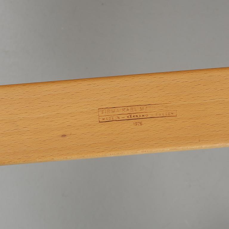 KARMSTOL. "Eva" design Bruno Mathsson, Firma Karl Mathsson. Daterad 1977.