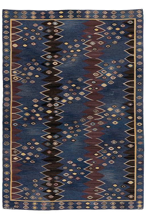 Barbro Nilsson, Matta, "Snäckorna", gobelängteknik, ca 271 x 190,5 cm, signerad AB MMF BN.