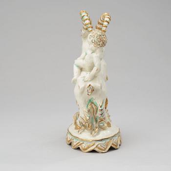 Friedl Holzer-Kjellberg, A Friedl Holzer porcelain figure, Arabia, Finland, 1920's.