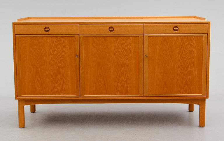 SIDEBOARD, Skaraborgs Möbelindustri, Tibro, 1900-talets andra hälft.