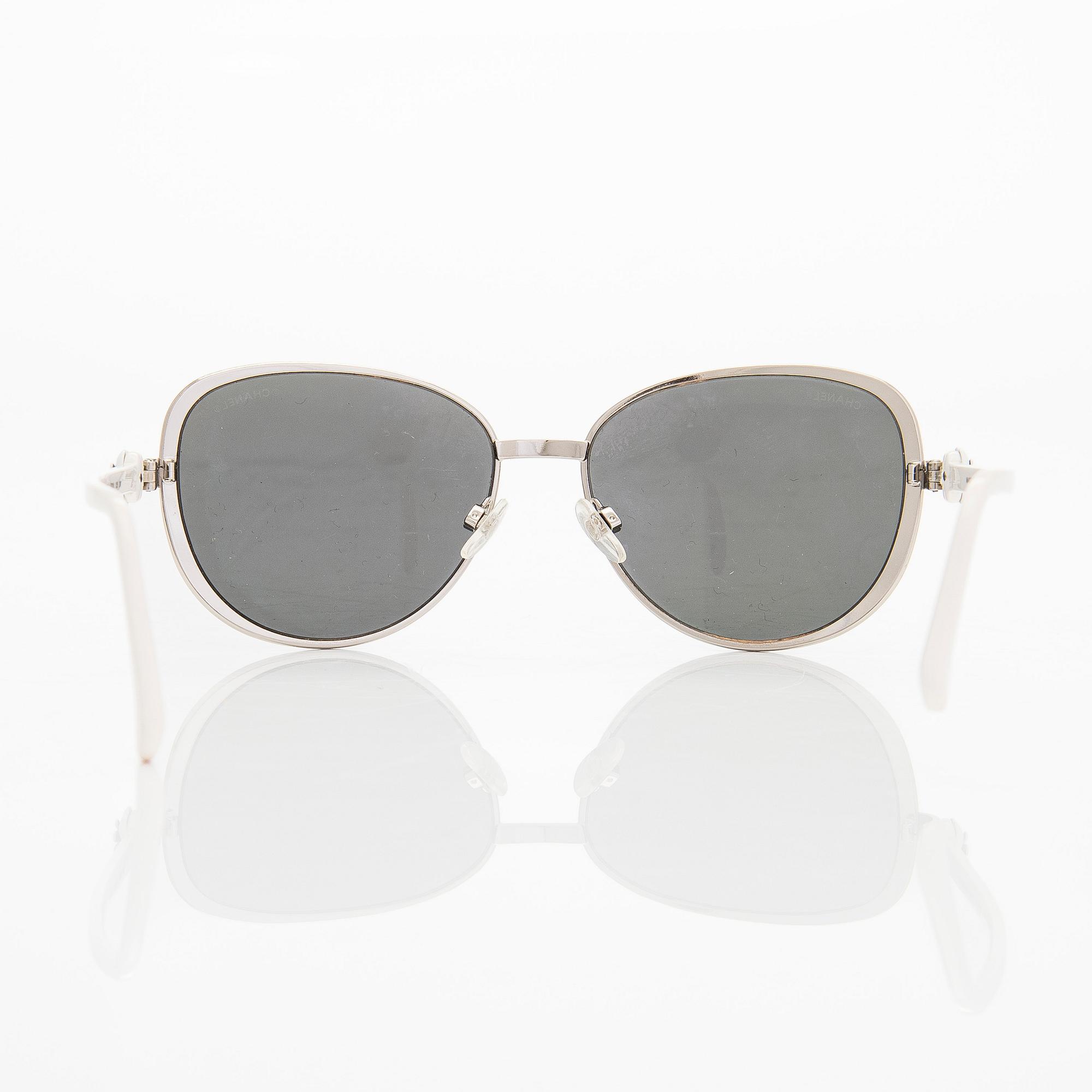 Chanel, 'Camellia' sunglasses. - Bukowskis