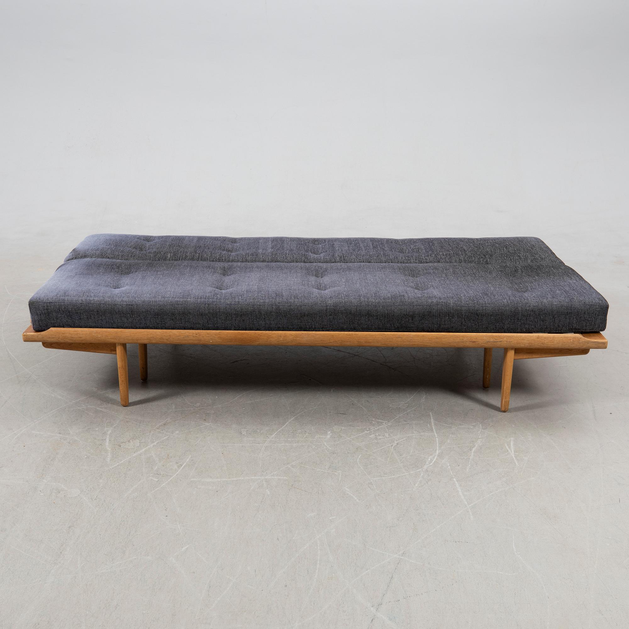 Poul M. Volther, sofa/daybed "Diva/981", Gemla Fabriker AB, Sweden, 1950s.