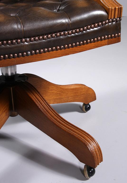 SKRIVBORDSSTOL, engelsk stil, Norge, 1900-tal.