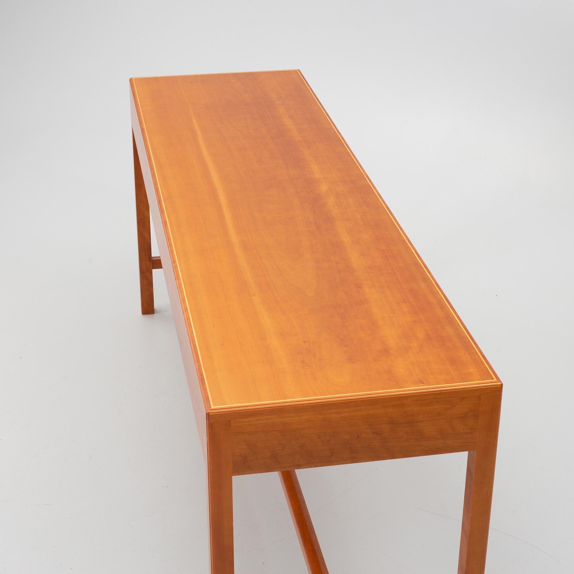 Josef Frank, Sideboard, model 821, Firma Svenskt Tenn, after 1985.