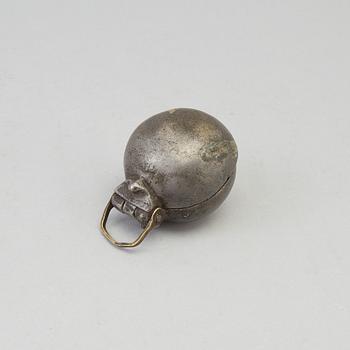 POMANDER, tenn, möjligen 1500-tal.