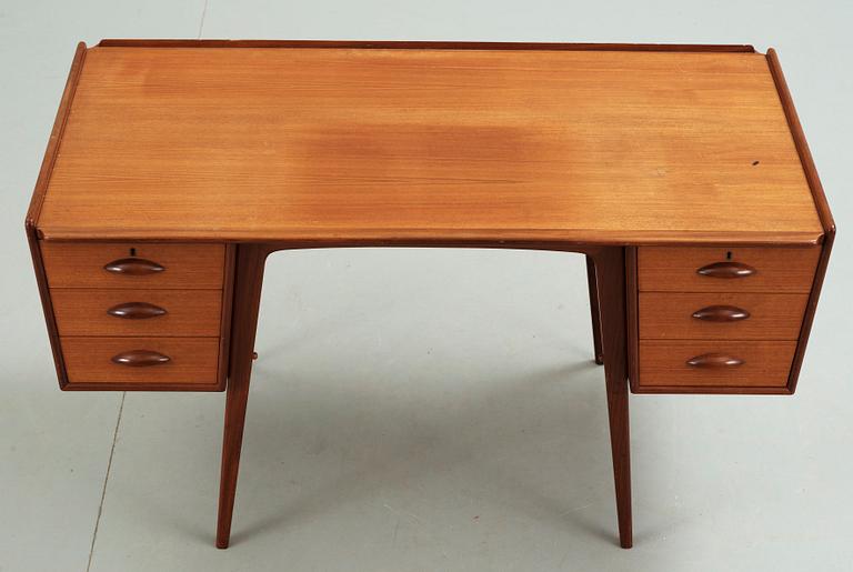 SKRIVBORD, "Pl. Uddebo", Svante Skogh, Aktiebolaget Möbelfabriken Balder, Vaggeryd, 1950-talets andra hälft.