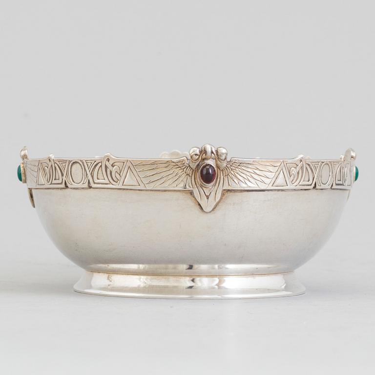 A Swedish Art Nouveau silver bowl, maker's mark CG Hallberg, Stockholm, 1903.