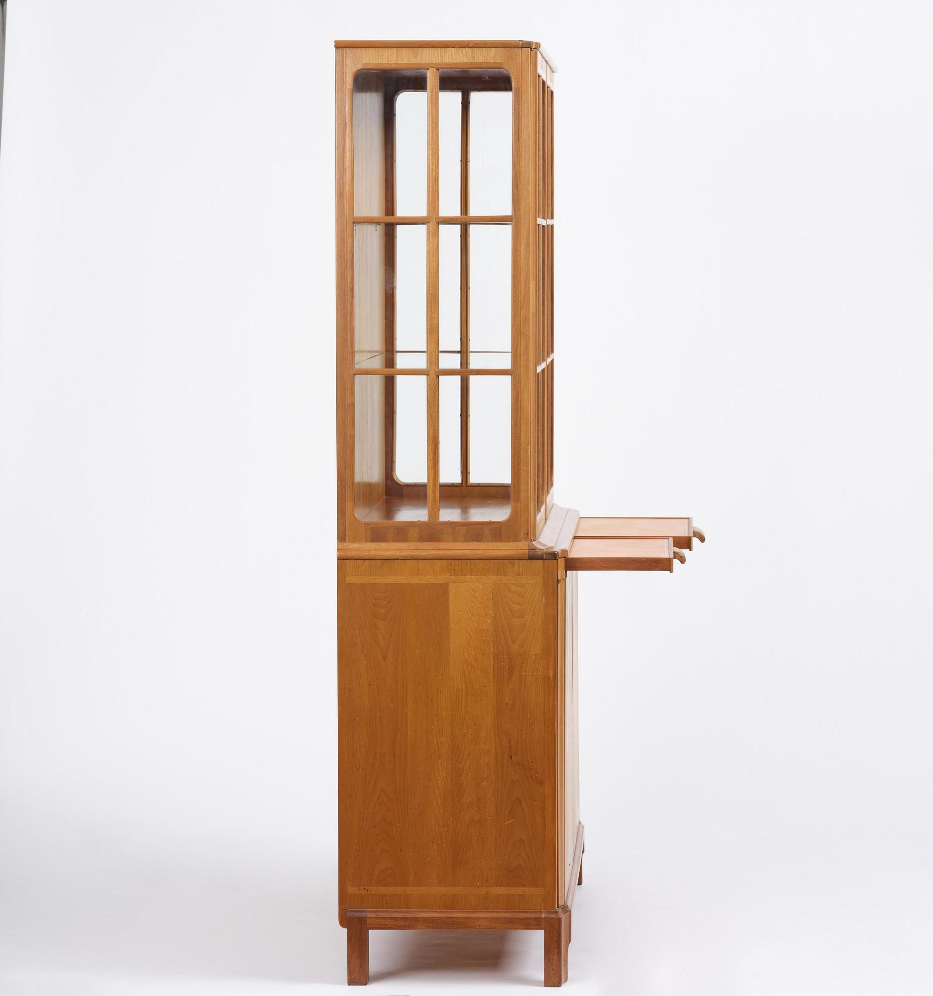 Carl Malmsten, an "Enstycksskåp" display cabinet, 1950s.
