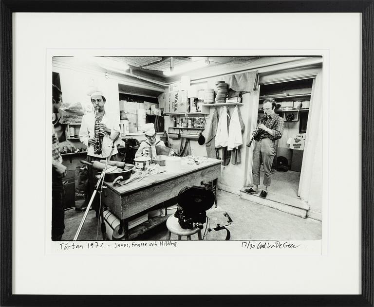 Carl Johan De Geer, fotografi, signerat 17/30.