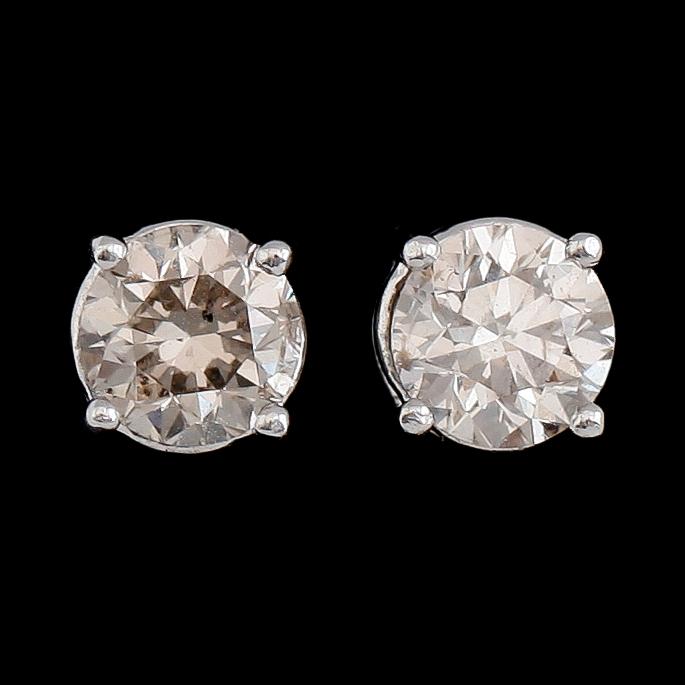 ÖRHÄNGEN, 1 par, 18 k vitguld, briljantslipade diamanter ca 1.41 ct.