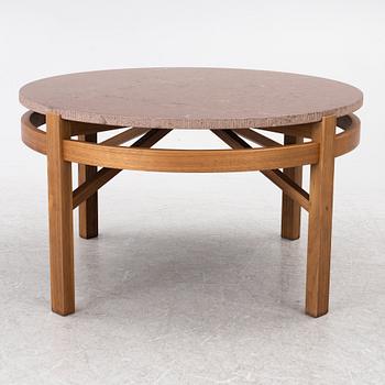 Kerstin Olby, Bord med kalkstensskiva, Opus', Olby Design, 2020.