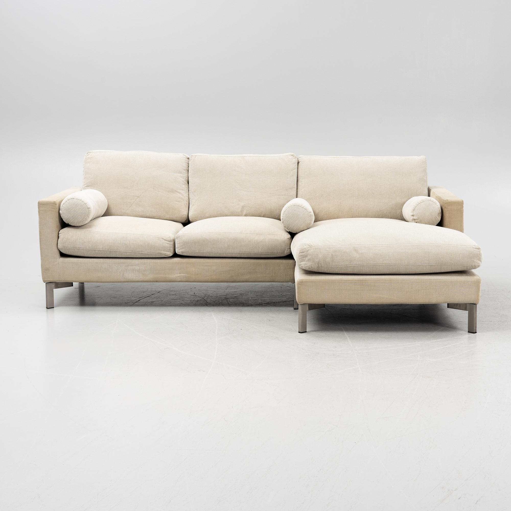 A corned sofa from Eilersen.