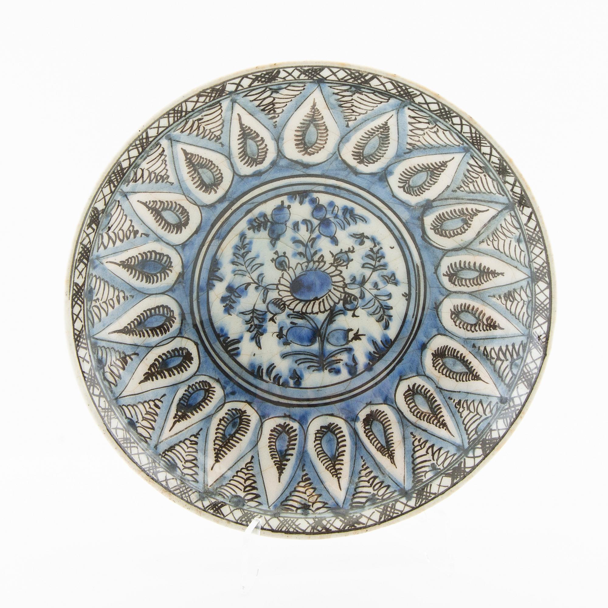 Bowl ceramic, Safavid, Persia 18th- / 19th century.