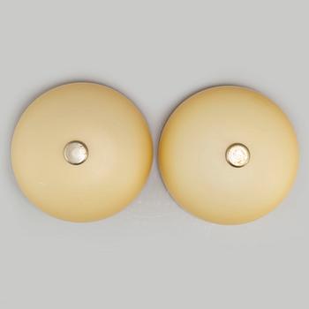 A pair of 1930s wall-lights.