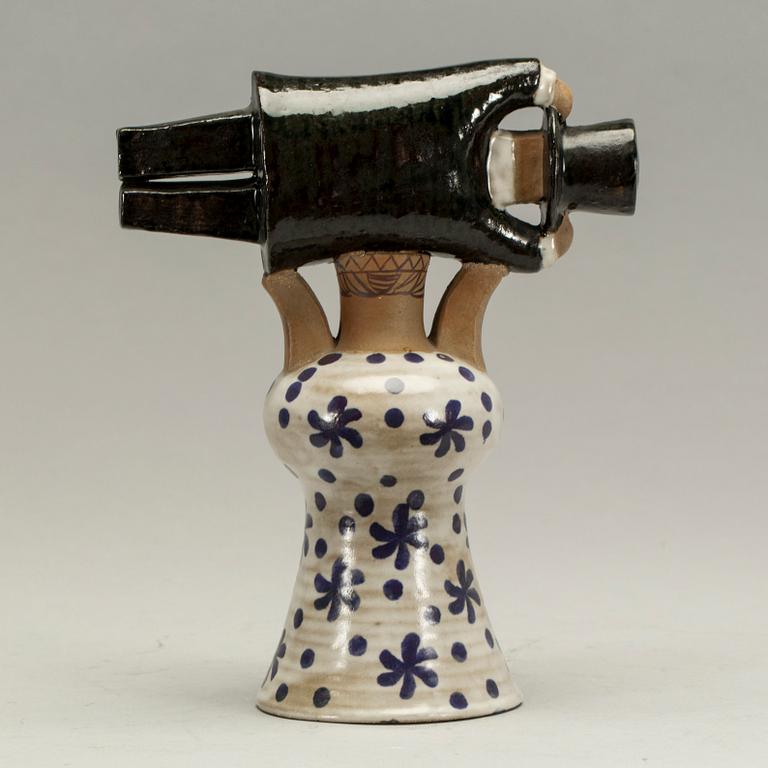 FIGUR, stengods, "Samhällsdebatten", Lisa Larson Gustavsberg.