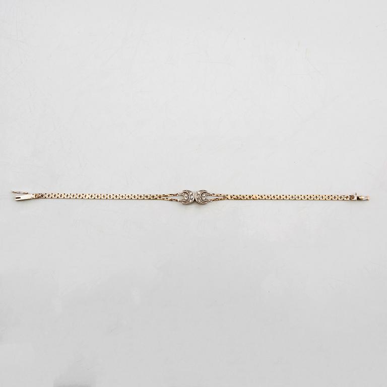 Bracelet 18K white gold with diamonds.