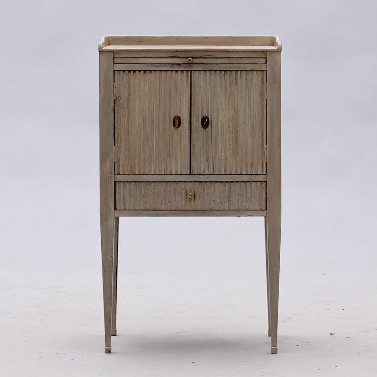POTTSKÅP, gustavianskstil, 1800/1900-tal.
